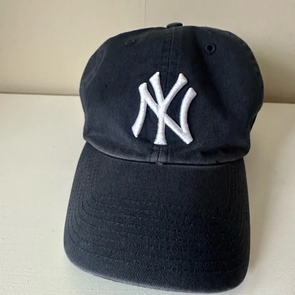 New York Yankees Navy Twins Enterprise Franchise Fitted Size Large Dad Hat Cap - Picture 1 of 4